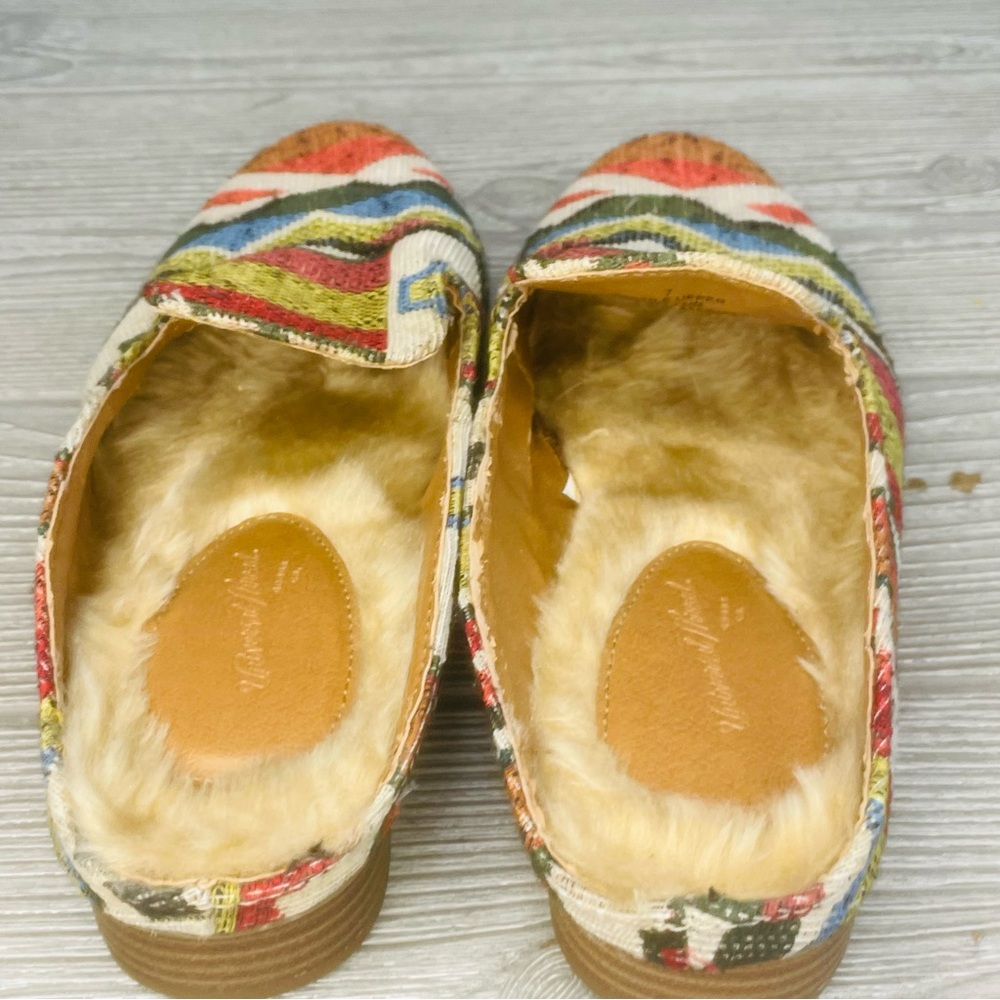 Universal Threads Mules Slides Woman’s 7 Aztec Ta… - image 8